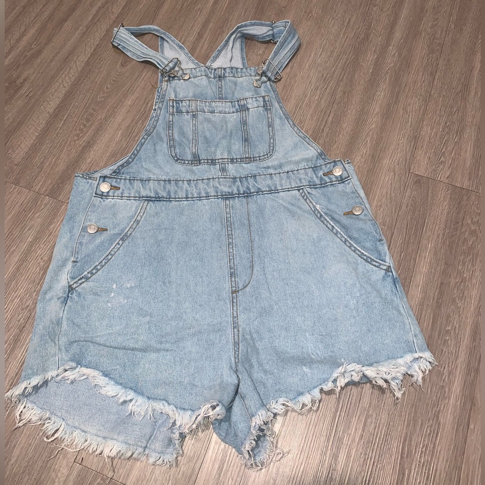 Women's | medium | overall shorts | blue jean 💙